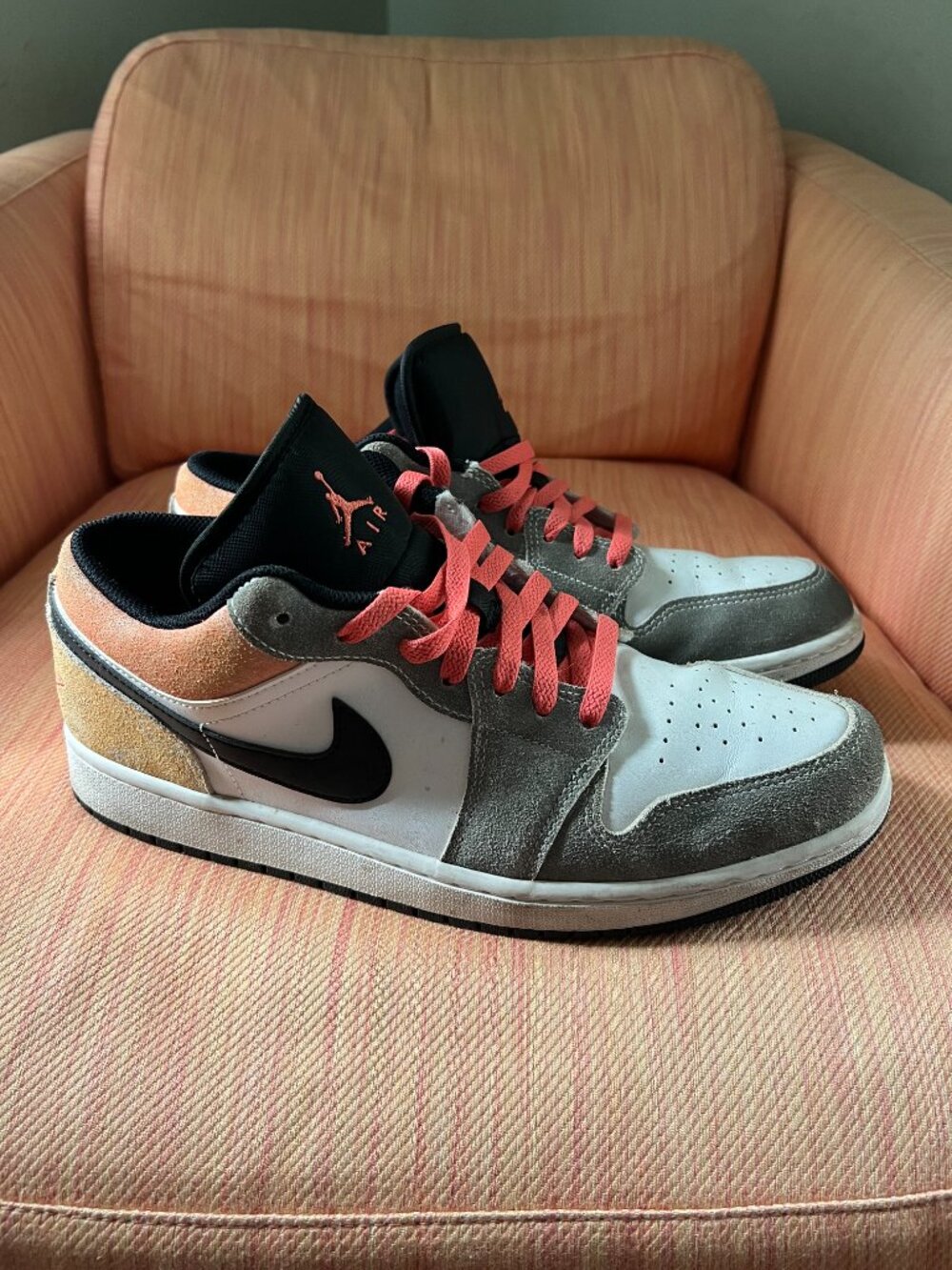 Nike Air Jordan Mens Sneakers Size 11 Grey and Orange